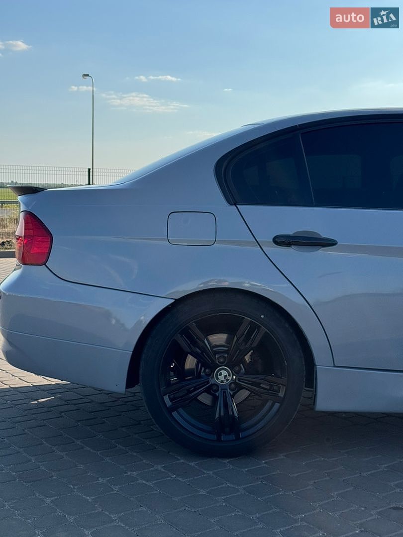 BMW 3 Series 2005 VIN WBAVC310X0PS39685 фото оголошення 10 з 20