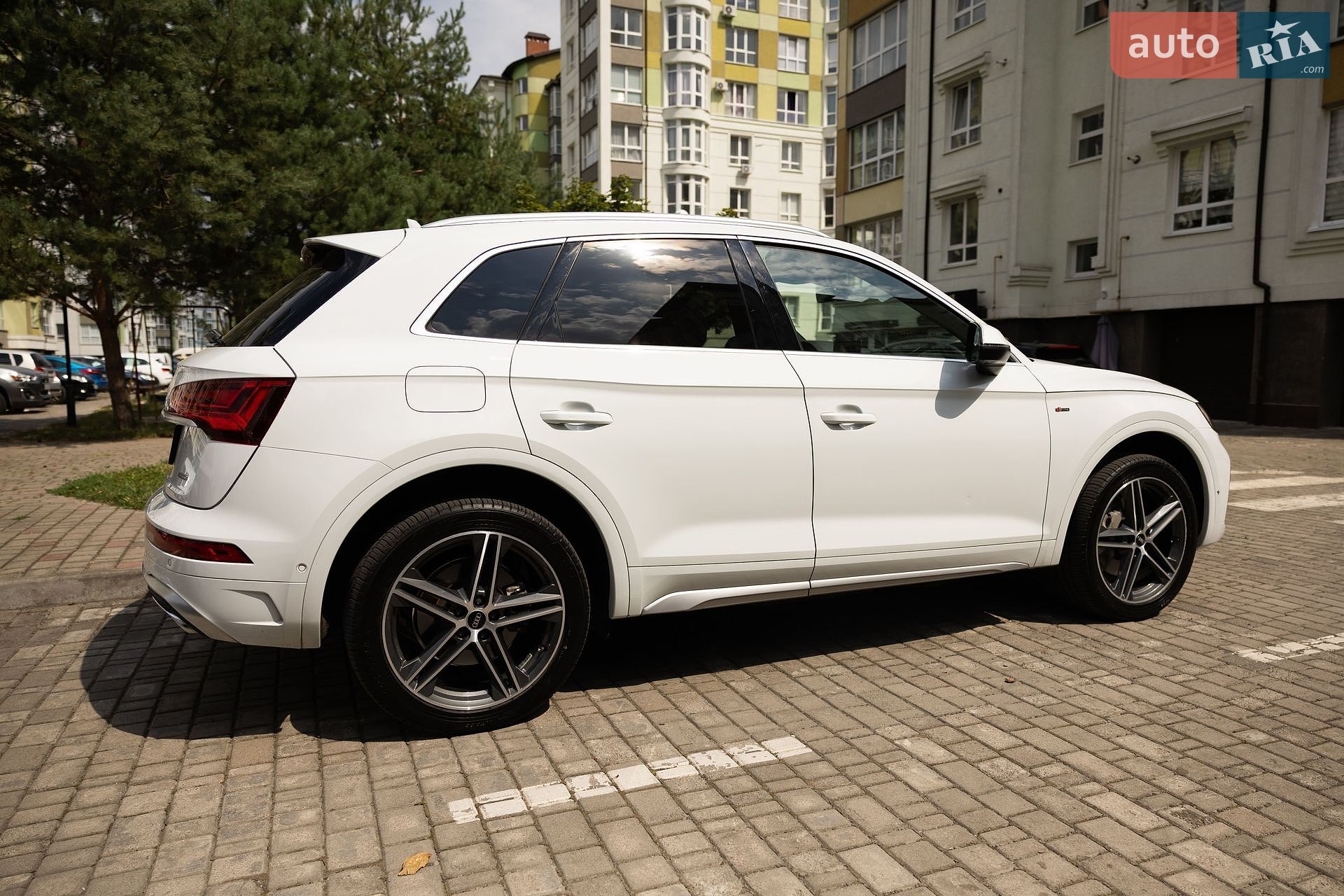 Audi Q5 2020 VIN WA1F2AFY9M2046020 фото оголошення 15 з 35