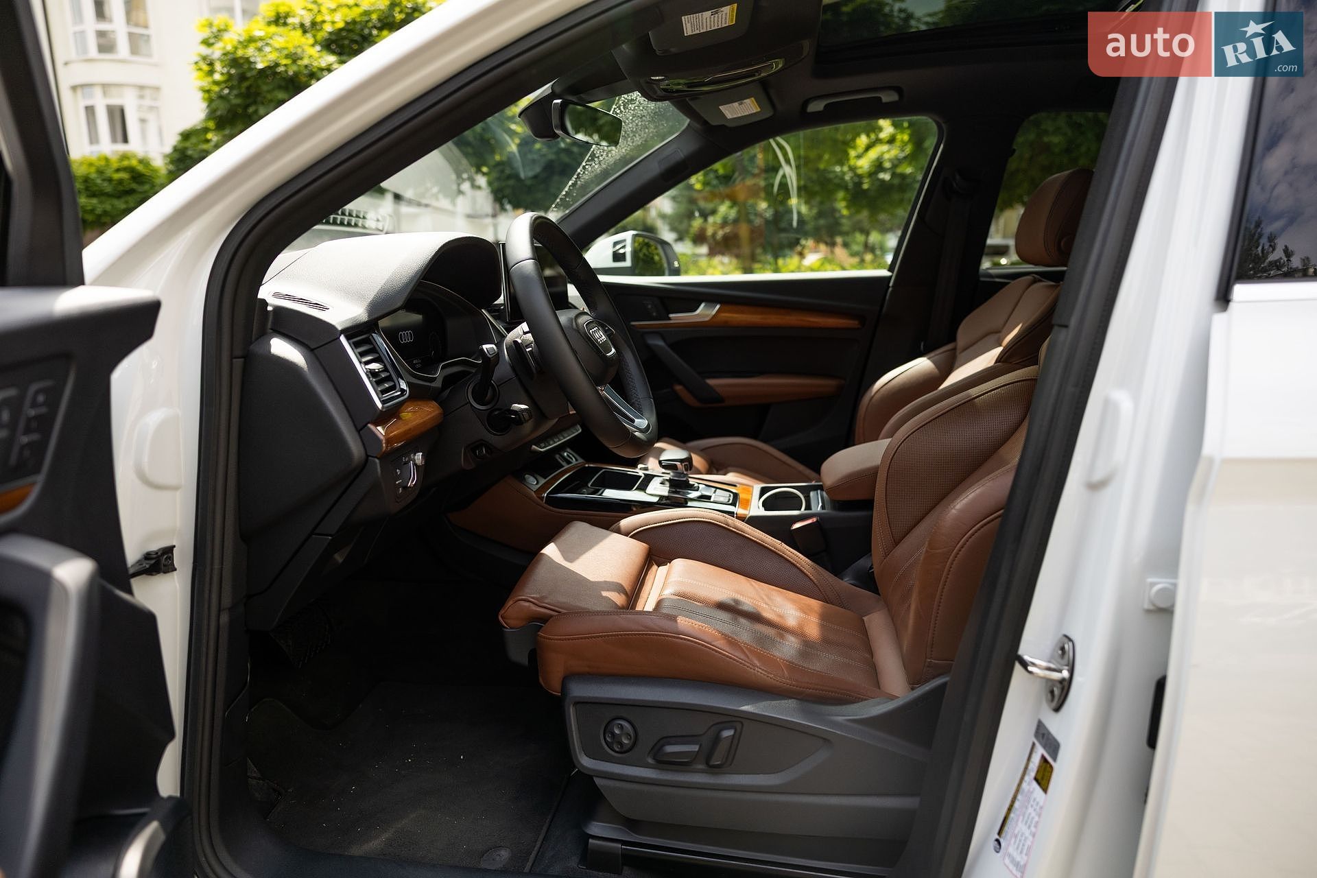Audi Q5 2020 VIN WA1F2AFY9M2046020 фото оголошення 17 з 35