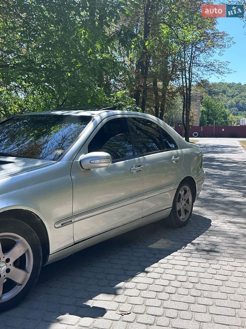 Mercedes-Benz C-Class 2001 VIN WDB2030061A113723 фото оголошення 4 з 14