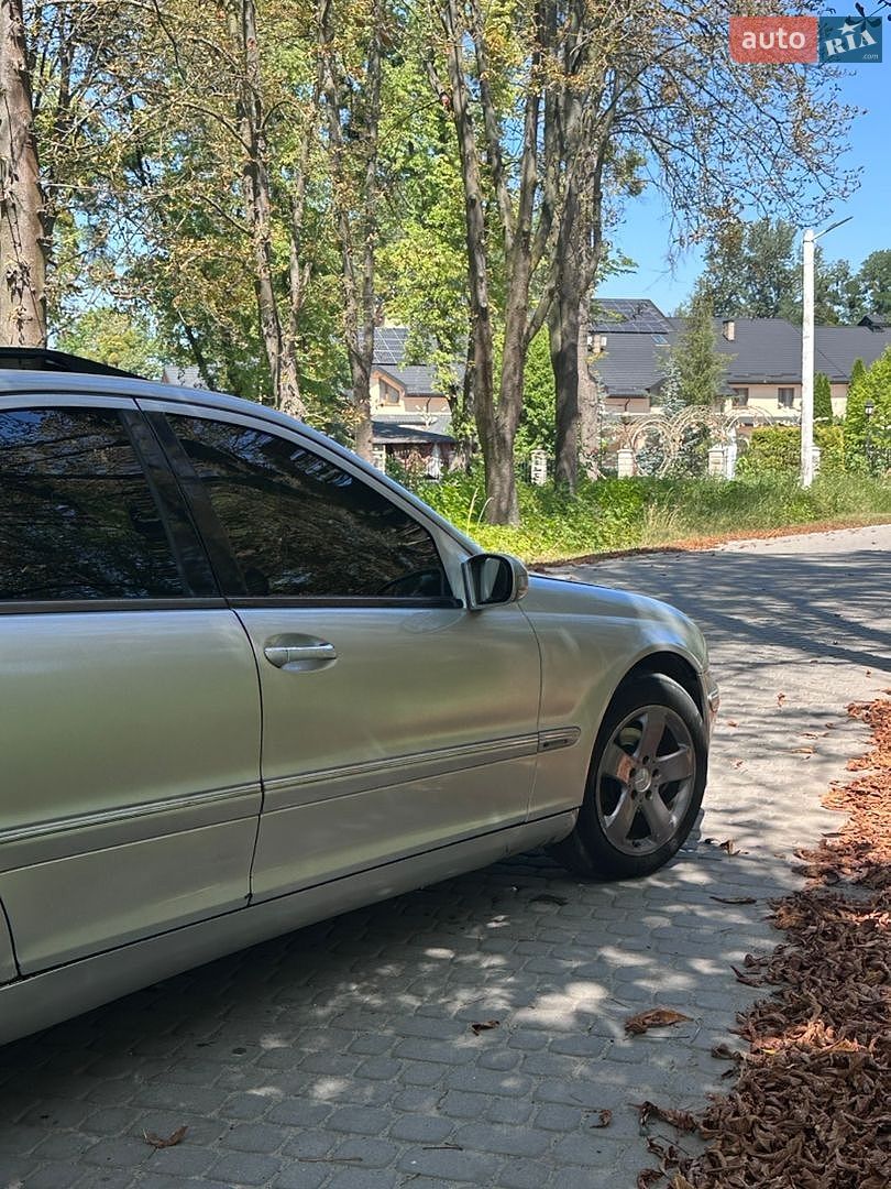 Mercedes-Benz C-Class 2001 VIN WDB2030061A113723 фото оголошення 8 з 14