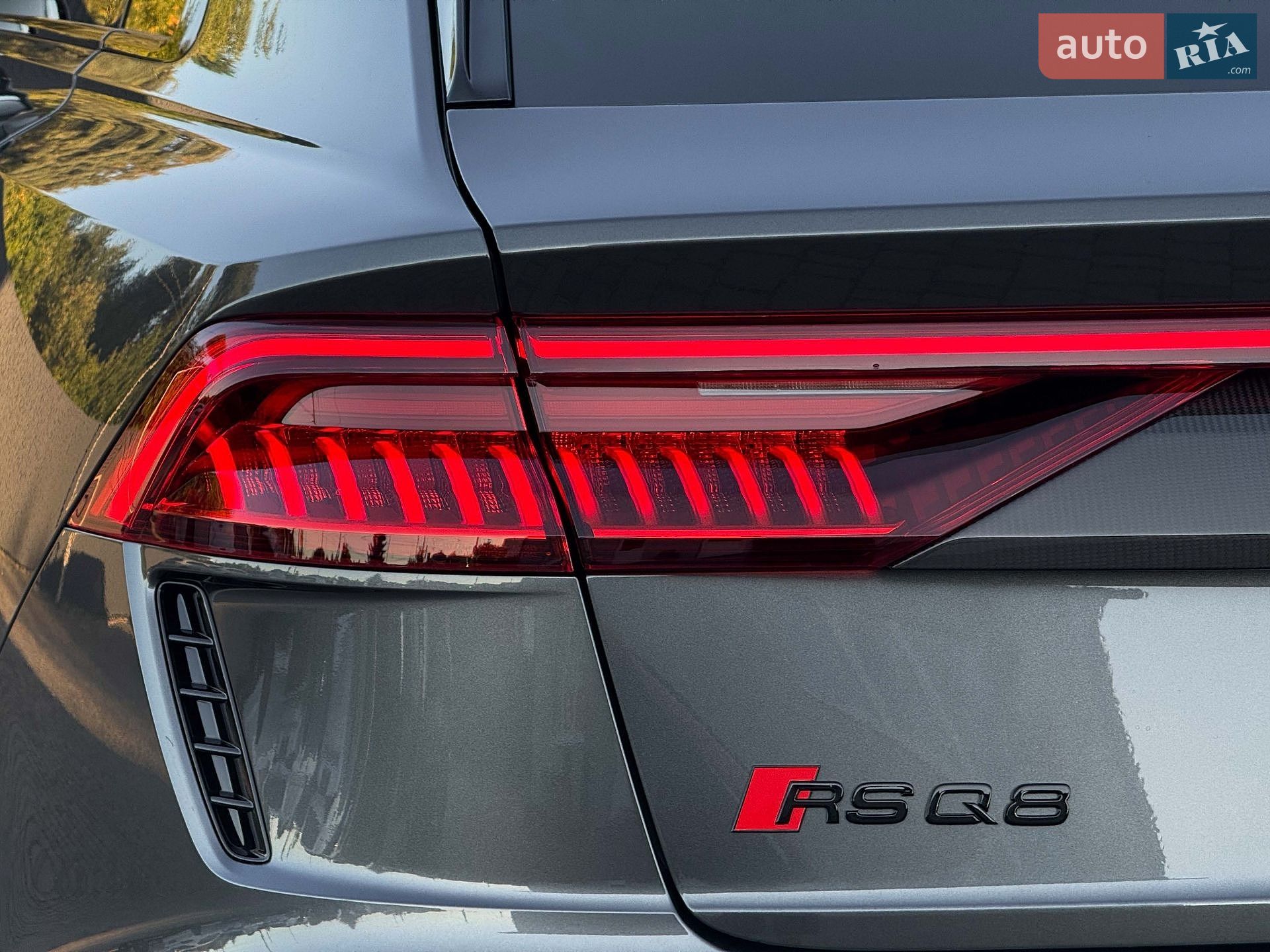 Audi RS Q8 2021 VIN WUAZZZF12ND003535 фото оголошення 21 з 139