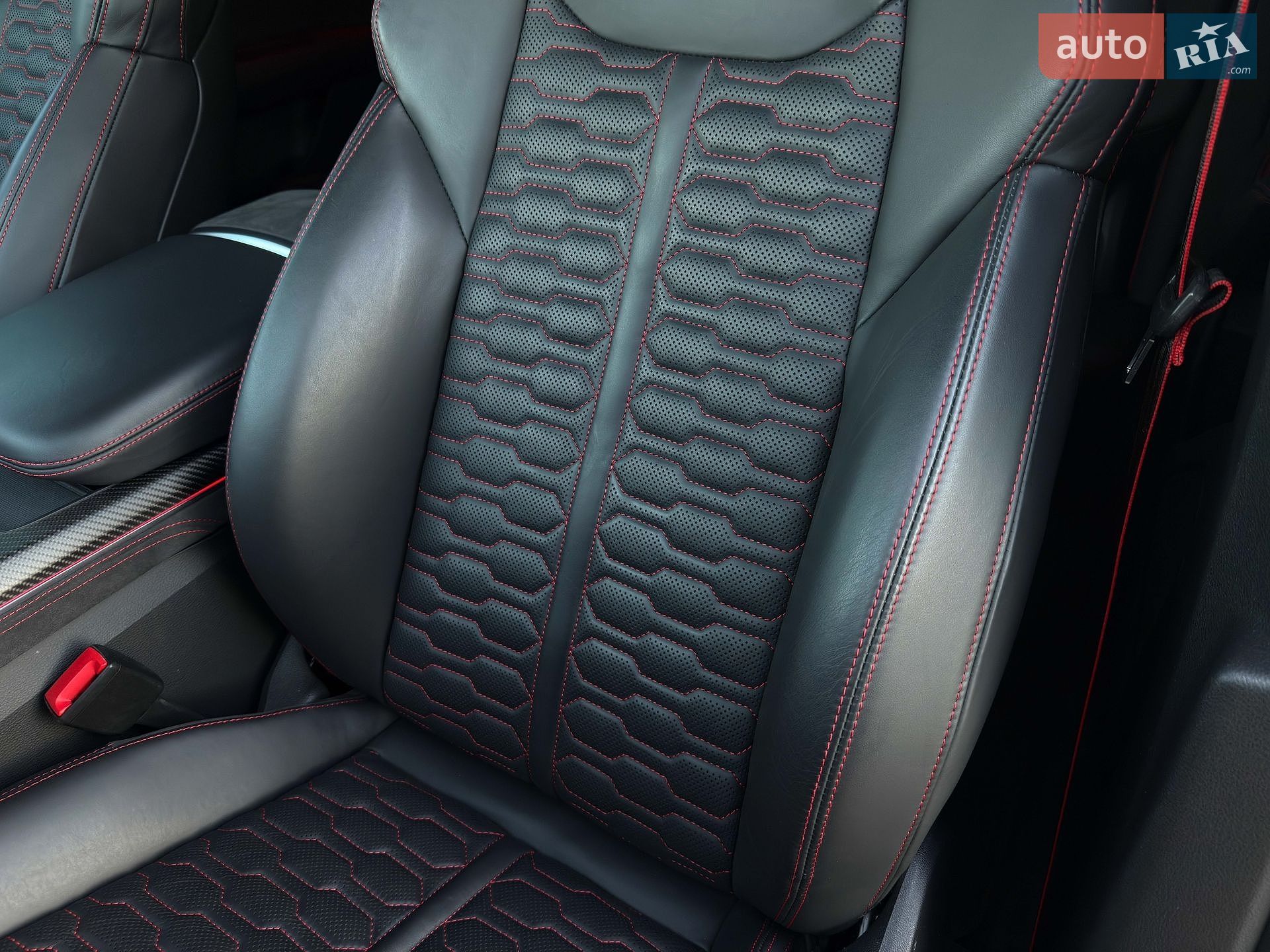 Audi RS Q8 2021 VIN WUAZZZF12ND003535 фото оголошення 44 з 139