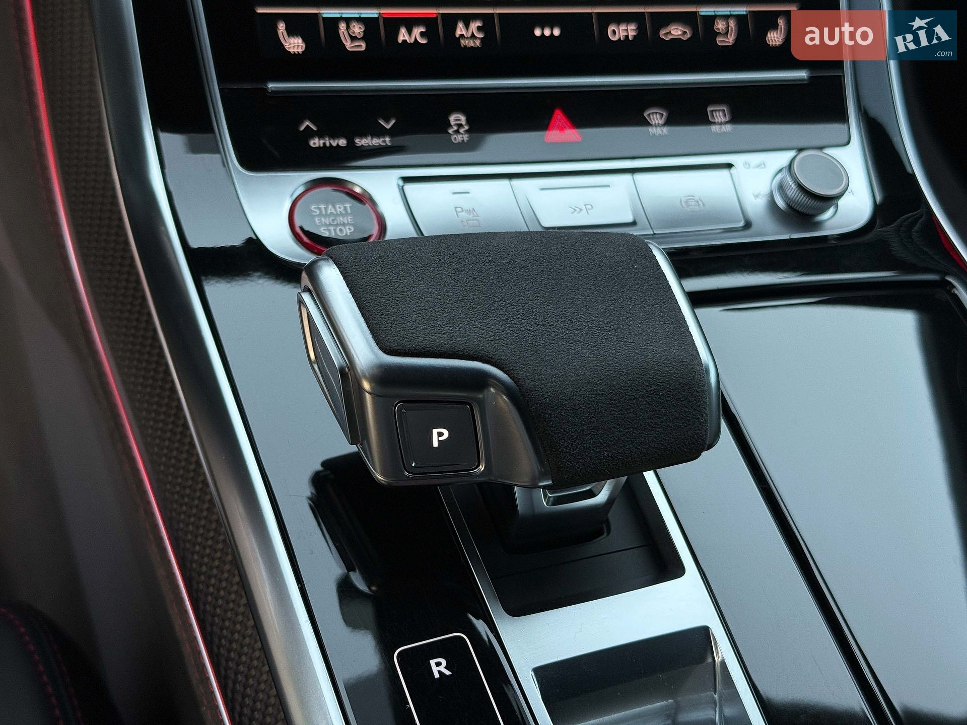 Audi RS Q8 2021 VIN WUAZZZF12ND003535 фото оголошення 67 з 139