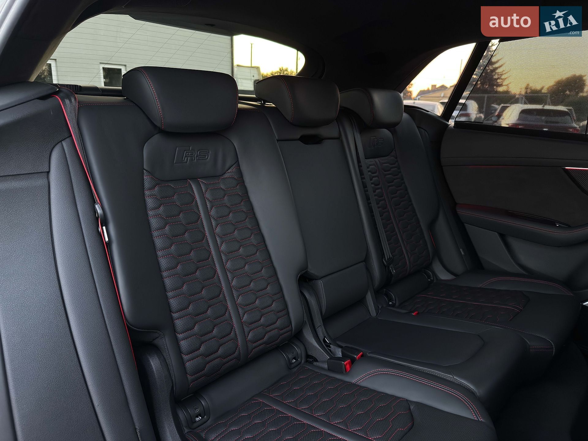 Audi RS Q8 2021 VIN WUAZZZF12ND003535 фото оголошення 91 з 139