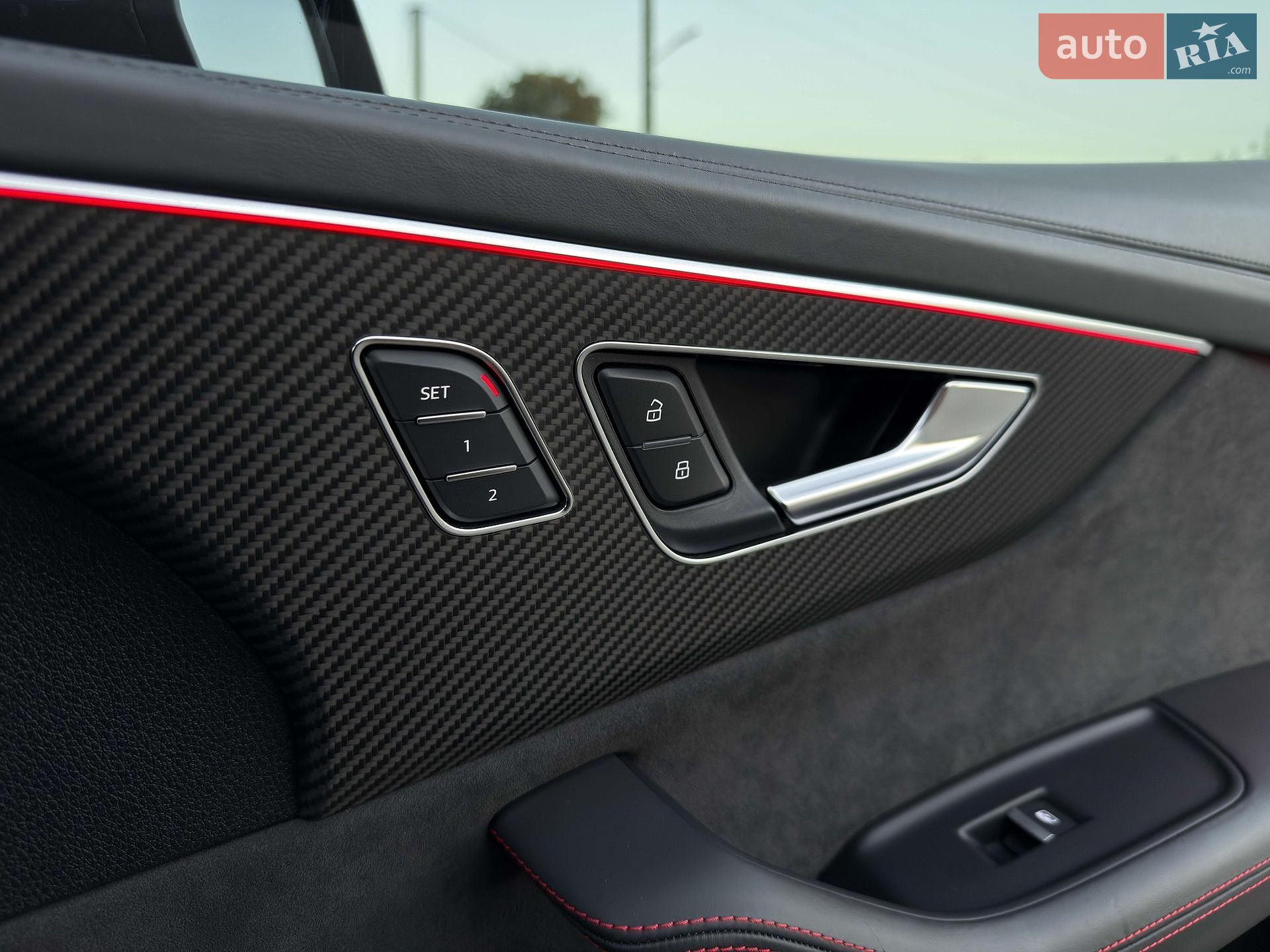 Audi RS Q8 2021 VIN WUAZZZF12ND003535 фото оголошення 97 з 139