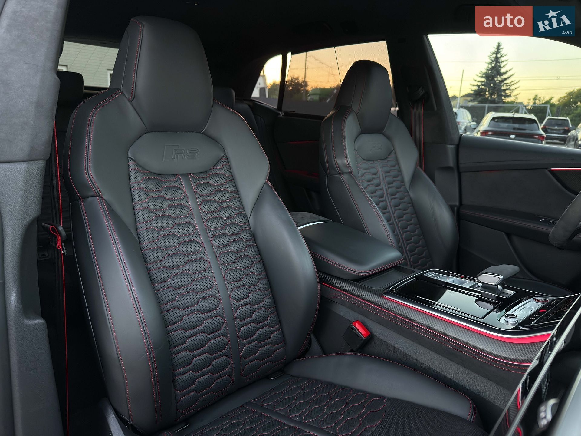 Audi RS Q8 2021 VIN WUAZZZF12ND003535 фото оголошення 99 з 139