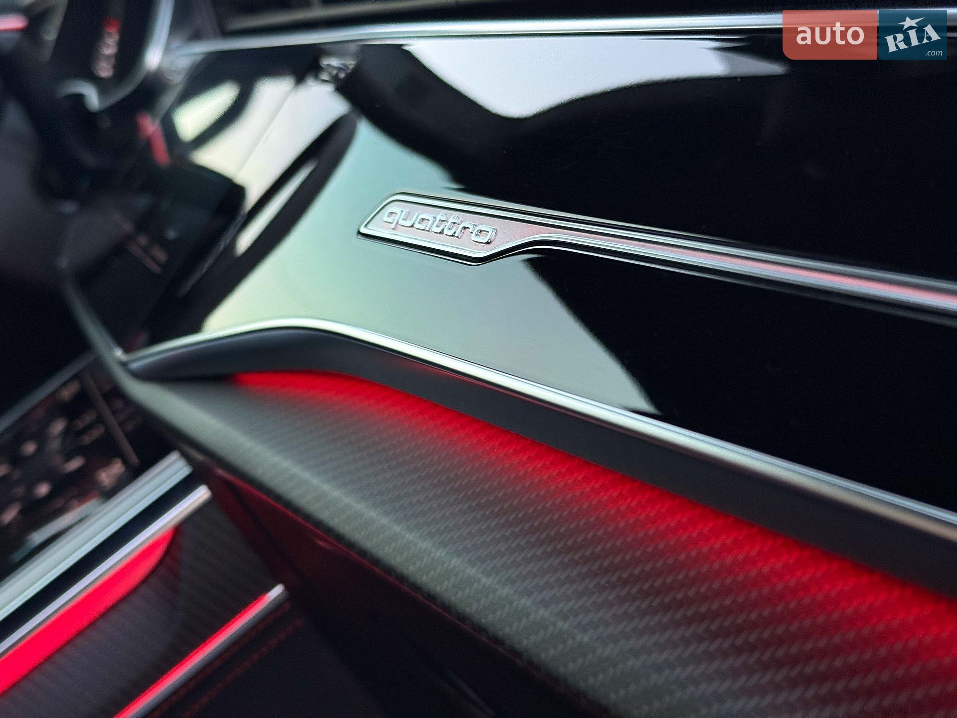 Audi RS Q8 2021 VIN WUAZZZF12ND003535 фото оголошення 104 з 139