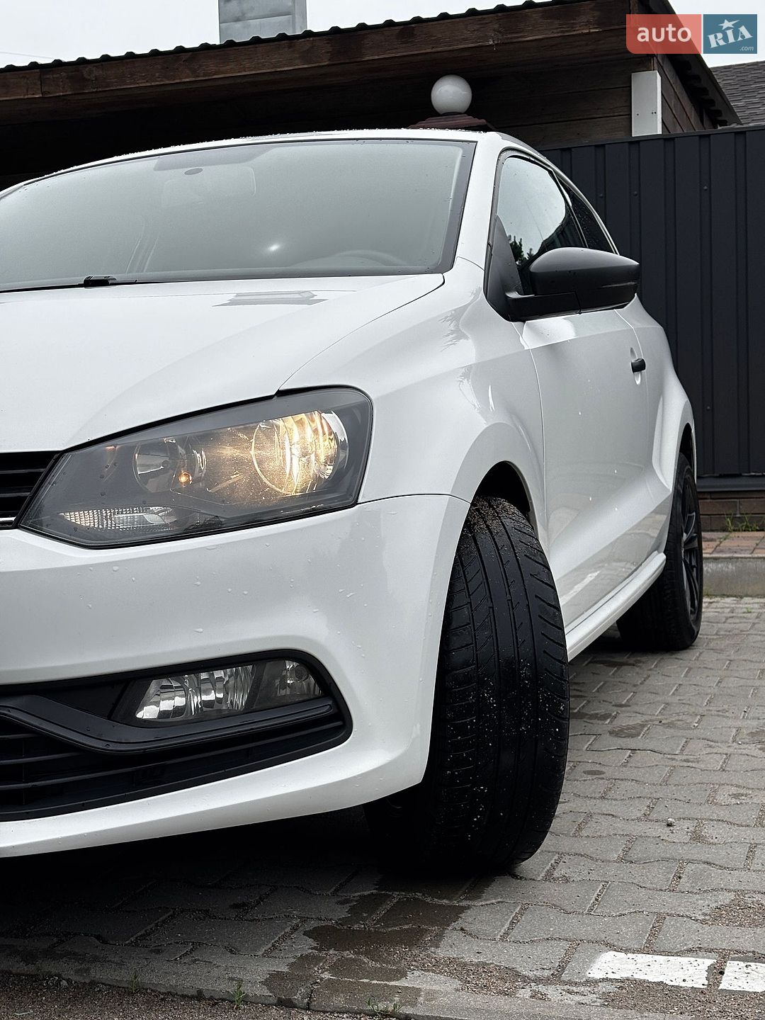 Volkswagen Polo 2015 VIN WVWZZZ6RZFY245839 фото оголошення 2 з 31