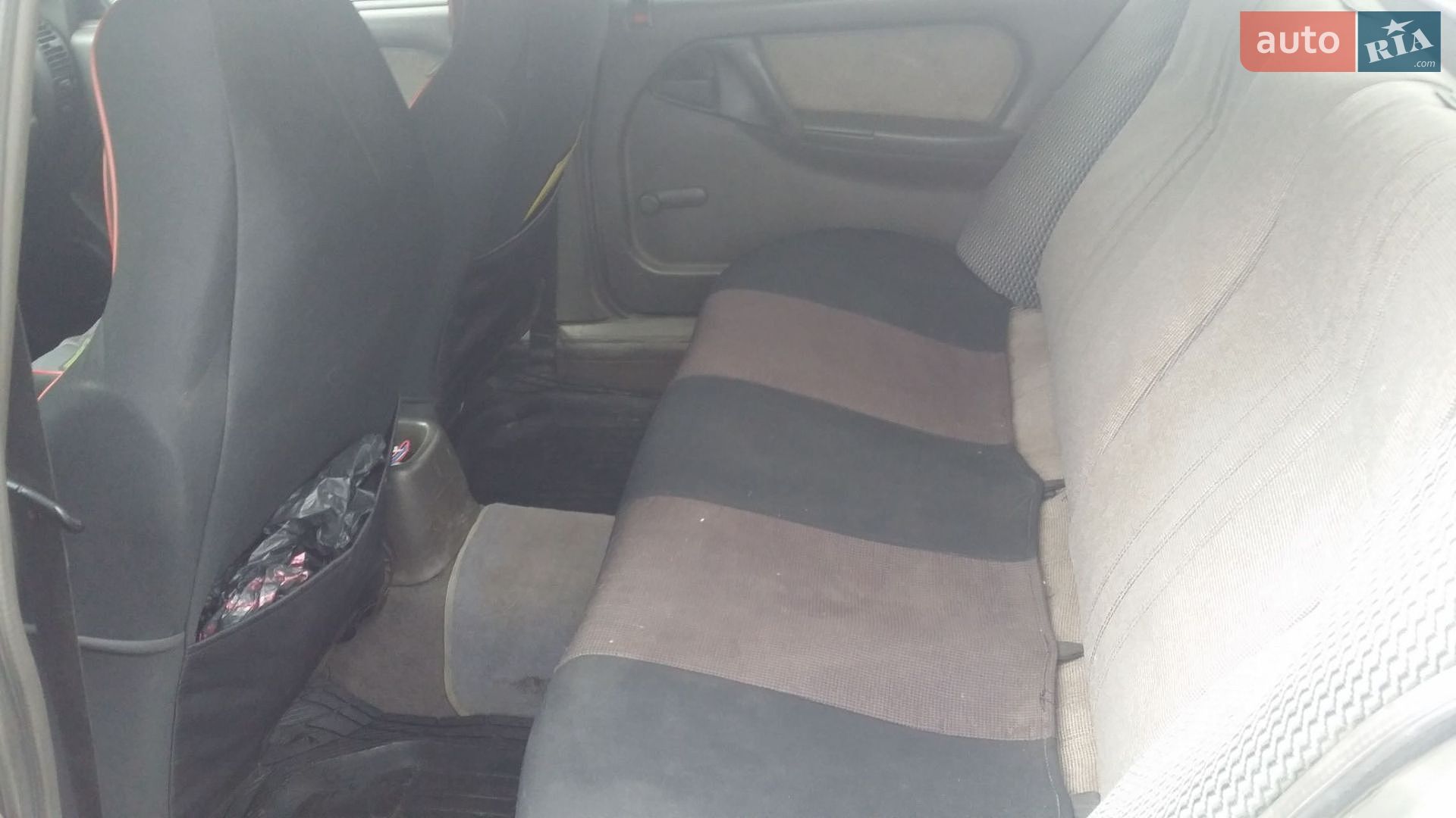 Opel Omega 1988 VIN W0L000016J1156497 фото оголошення 2 з 6