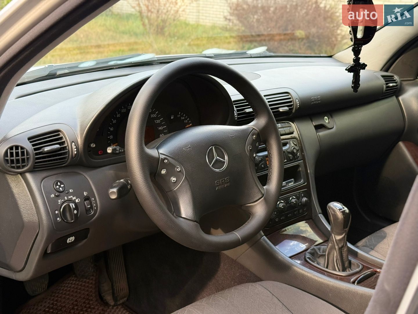 Mercedes-Benz C-Class 2003 VIN WDB2030421F466286 фото оголошення 26 з 50