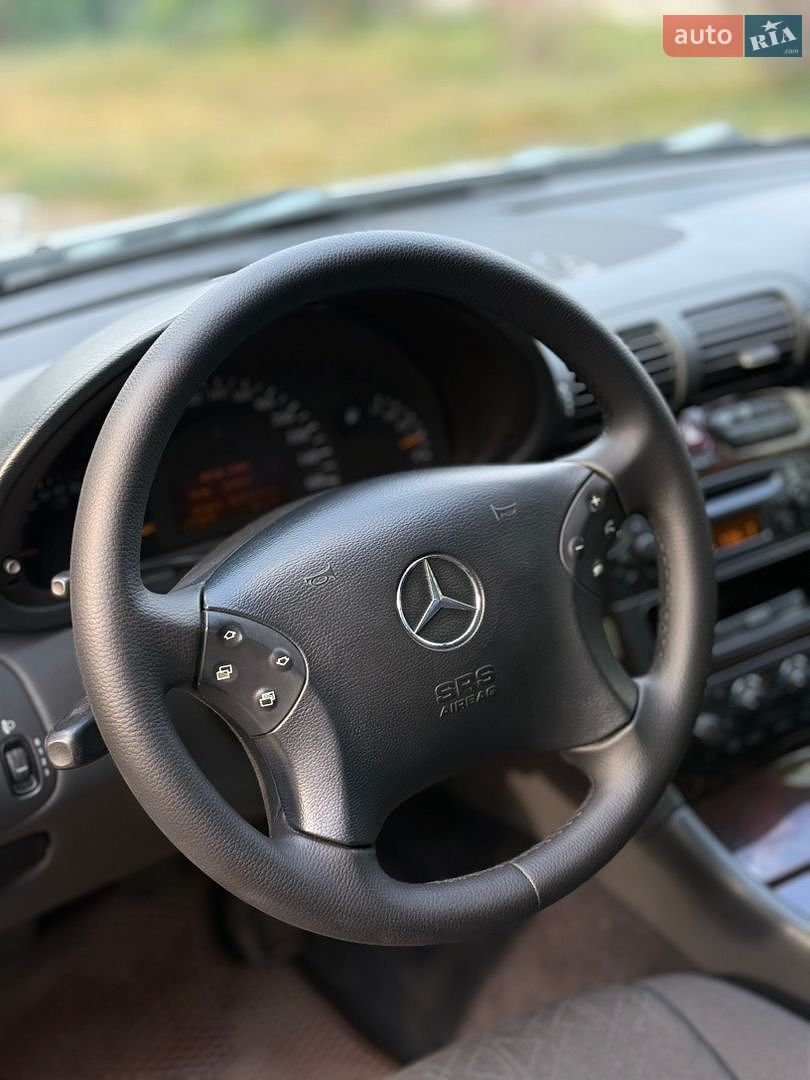 Mercedes-Benz C-Class 2003 VIN WDB2030421F466286 фото оголошення 27 з 50