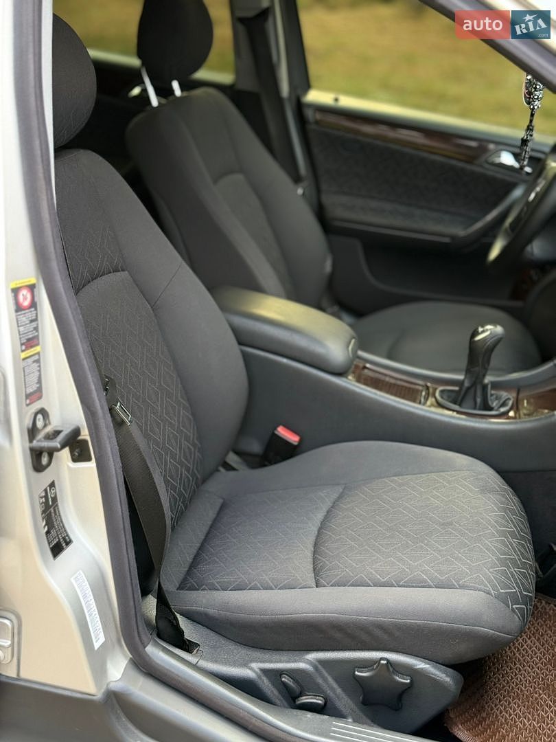 Mercedes-Benz C-Class 2003 VIN WDB2030421F466286 фото оголошення 39 з 50