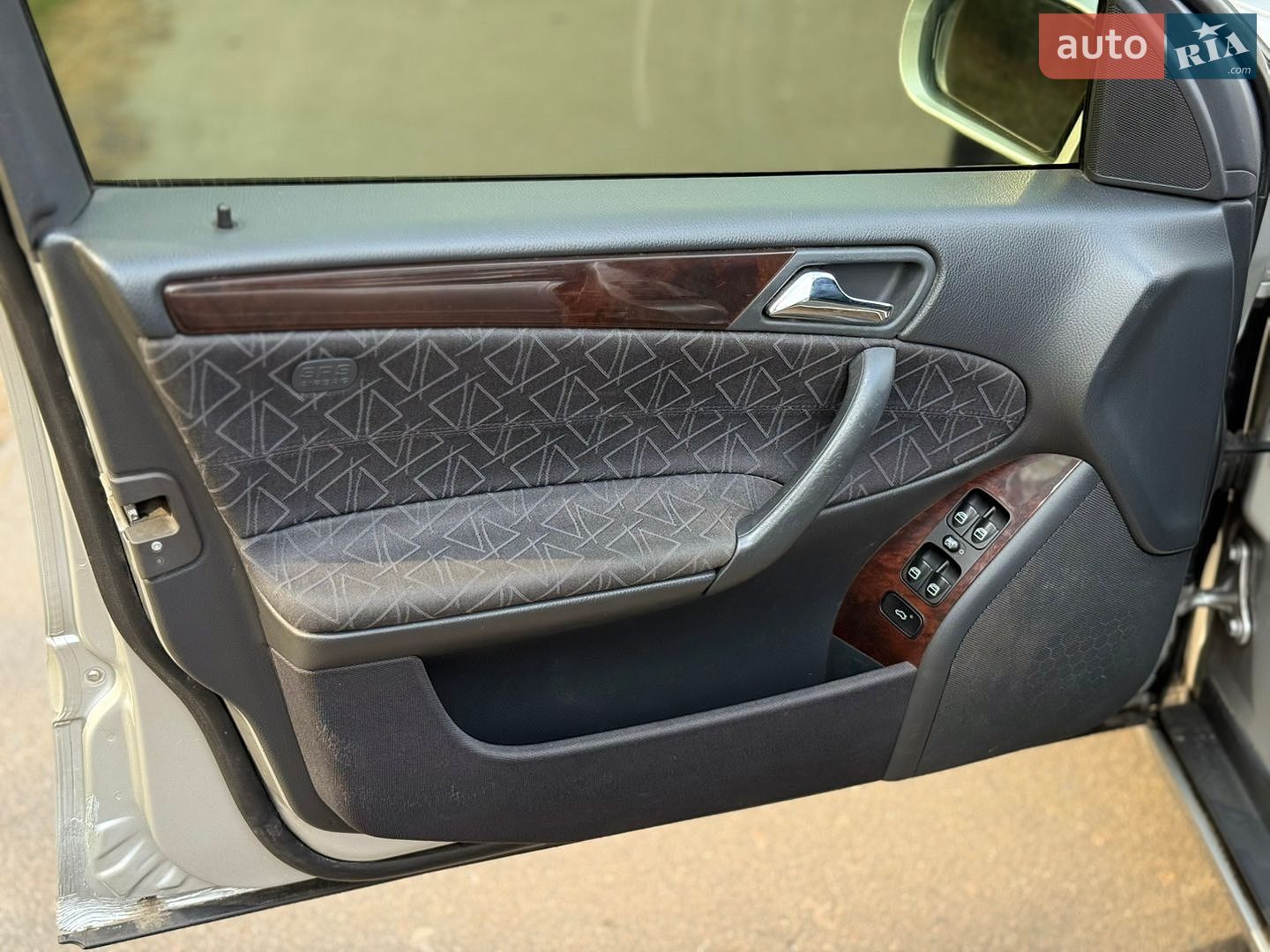 Mercedes-Benz C-Class 2003 VIN WDB2030421F466286 фото оголошення 40 з 50