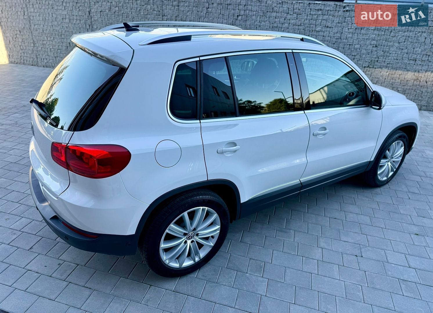 Volkswagen Tiguan 2011 VIN WVGZZZ5NZCW038923 фото оголошення 5 з 25