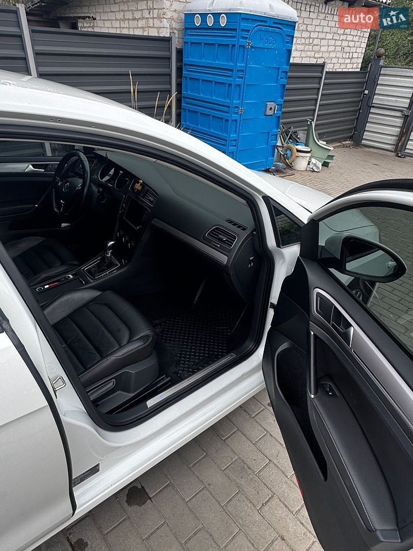 Volkswagen e-Golf 2015 VIN WVWZZZAUZGW906737 фото оголошення 6 з 15