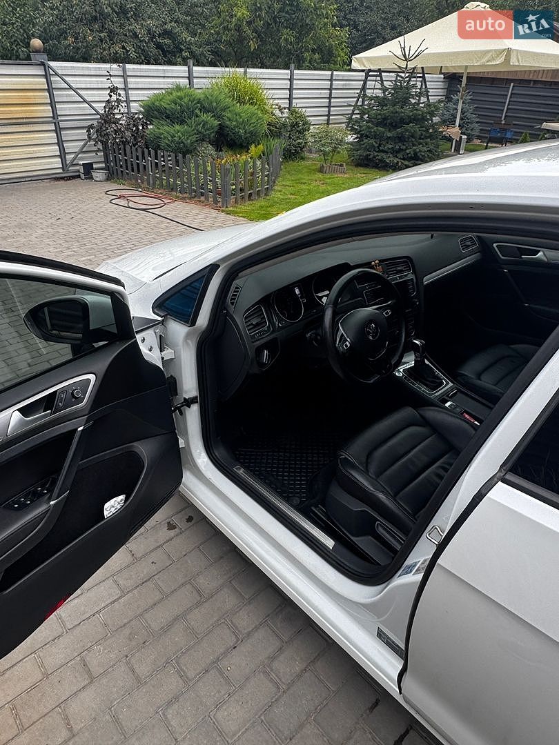 Volkswagen e-Golf 2015 VIN WVWZZZAUZGW906737 фото оголошення 8 з 15