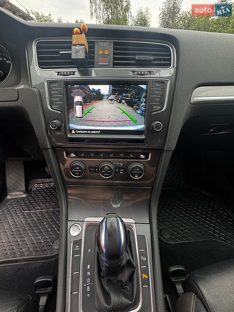Volkswagen e-Golf 2015 VIN WVWZZZAUZGW906737 фото оголошення 10 з 15
