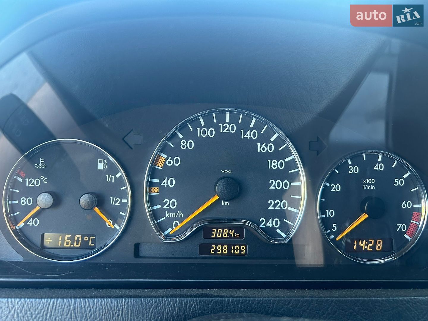 Mercedes-Benz C-Class 1998 VIN WDB2020181A695663 фото оголошення 2 з 8