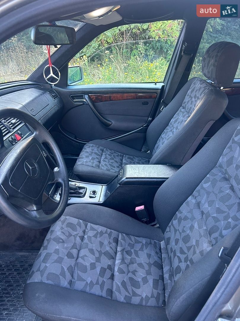 Mercedes-Benz C-Class 1998 VIN WDB2020181A695663 фото оголошення 3 з 8