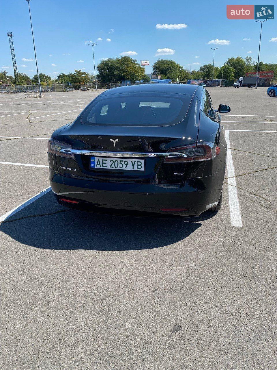Tesla Model S 2018 VIN 5YJSA7E2XJF263401 фото оголошення 4 з 17