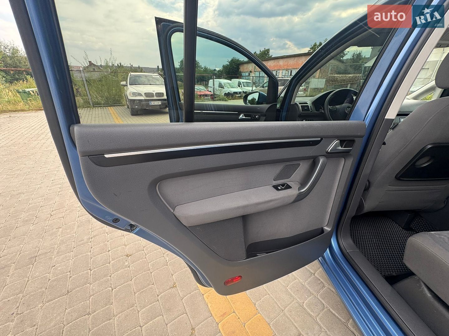 Volkswagen Touran 2011 VIN WVGZZZ1TZBW084681 фото оголошення 43 з 68