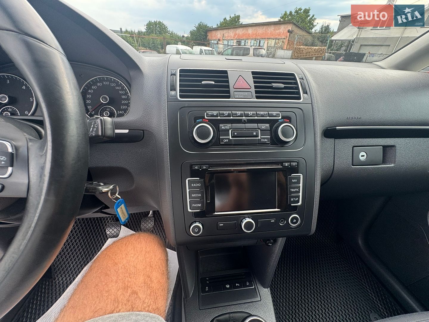 Volkswagen Touran 2011 VIN WVGZZZ1TZBW084681 фото оголошення 59 з 68
