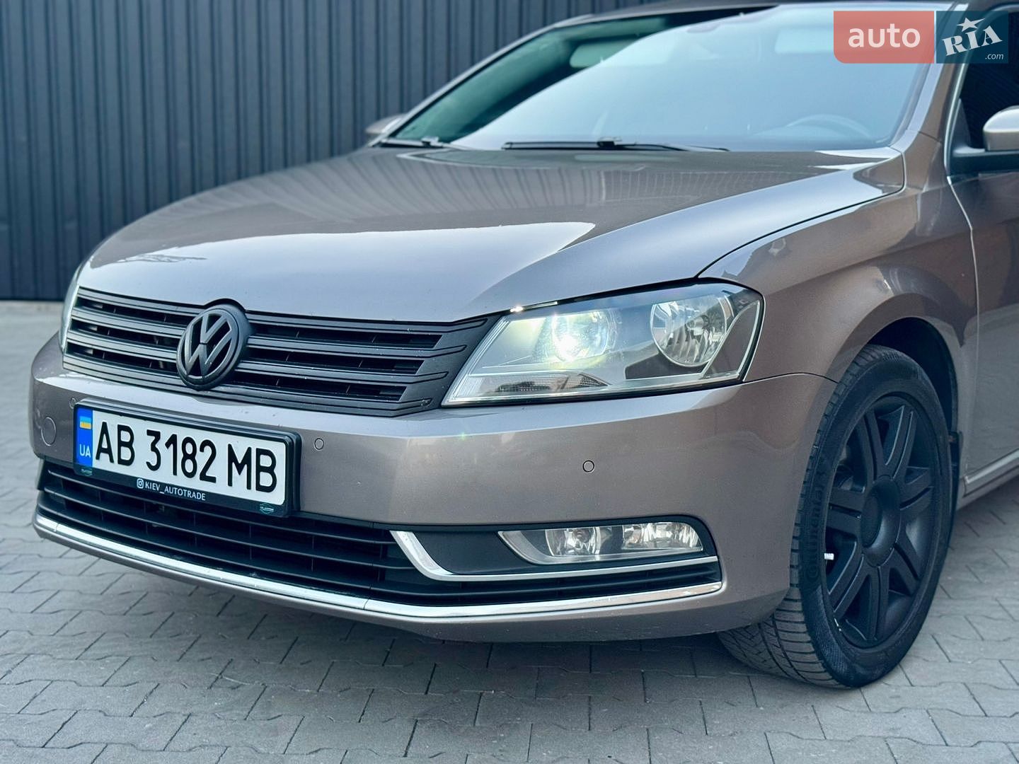 Volkswagen Passat 2011 VIN WVWZZZ3CZBP327057 фото оголошення 2 з 35