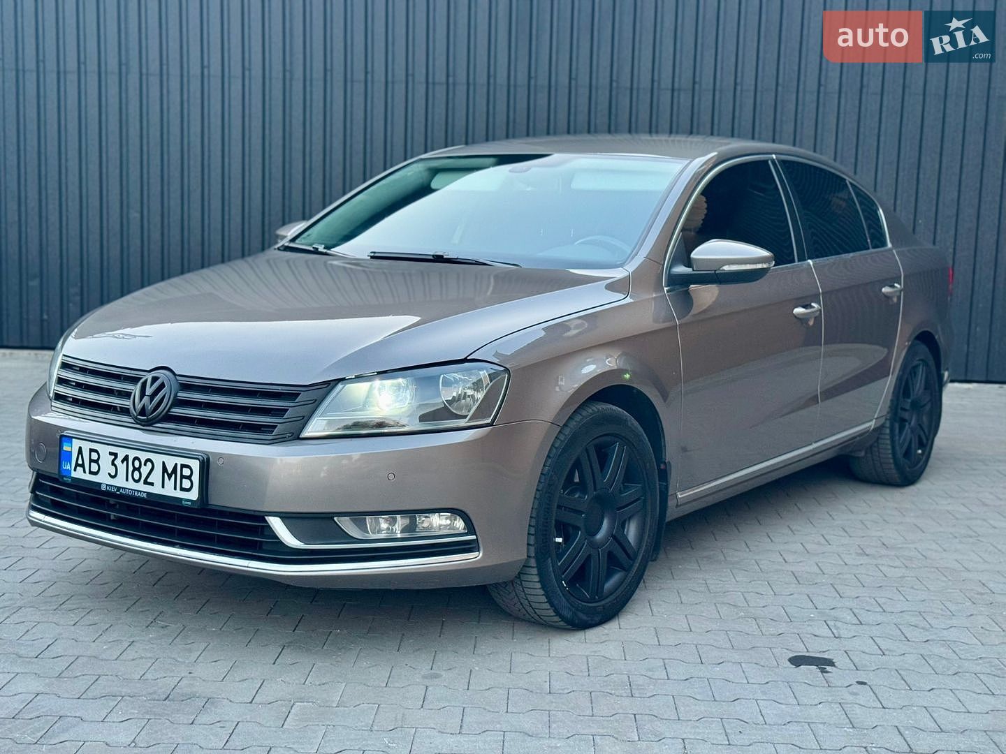 Volkswagen Passat 2011 VIN WVWZZZ3CZBP327057 фото оголошення 3 з 35