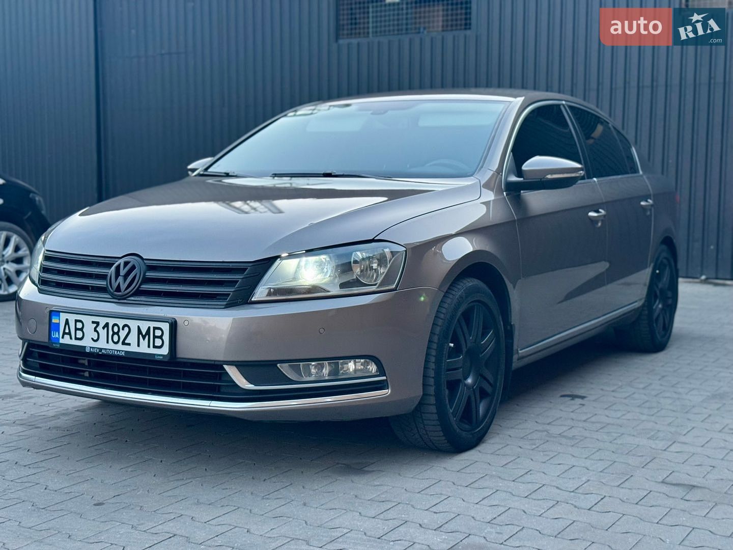 Volkswagen Passat 2011 VIN WVWZZZ3CZBP327057 фото оголошення 5 з 35