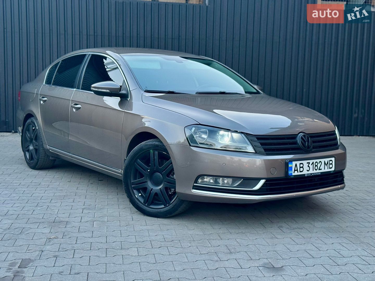Volkswagen Passat 2011 VIN WVWZZZ3CZBP327057 фото оголошення 6 з 35