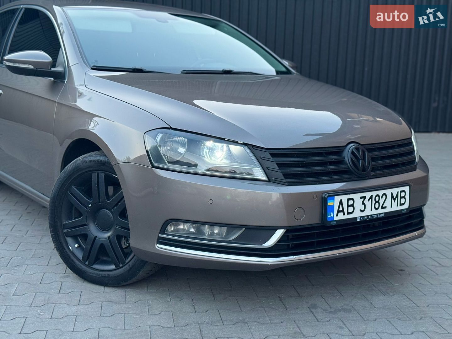 Volkswagen Passat 2011 VIN WVWZZZ3CZBP327057 фото оголошення 8 з 35