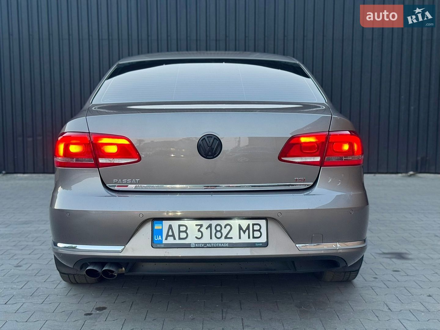Volkswagen Passat 2011 VIN WVWZZZ3CZBP327057 фото оголошення 15 з 35