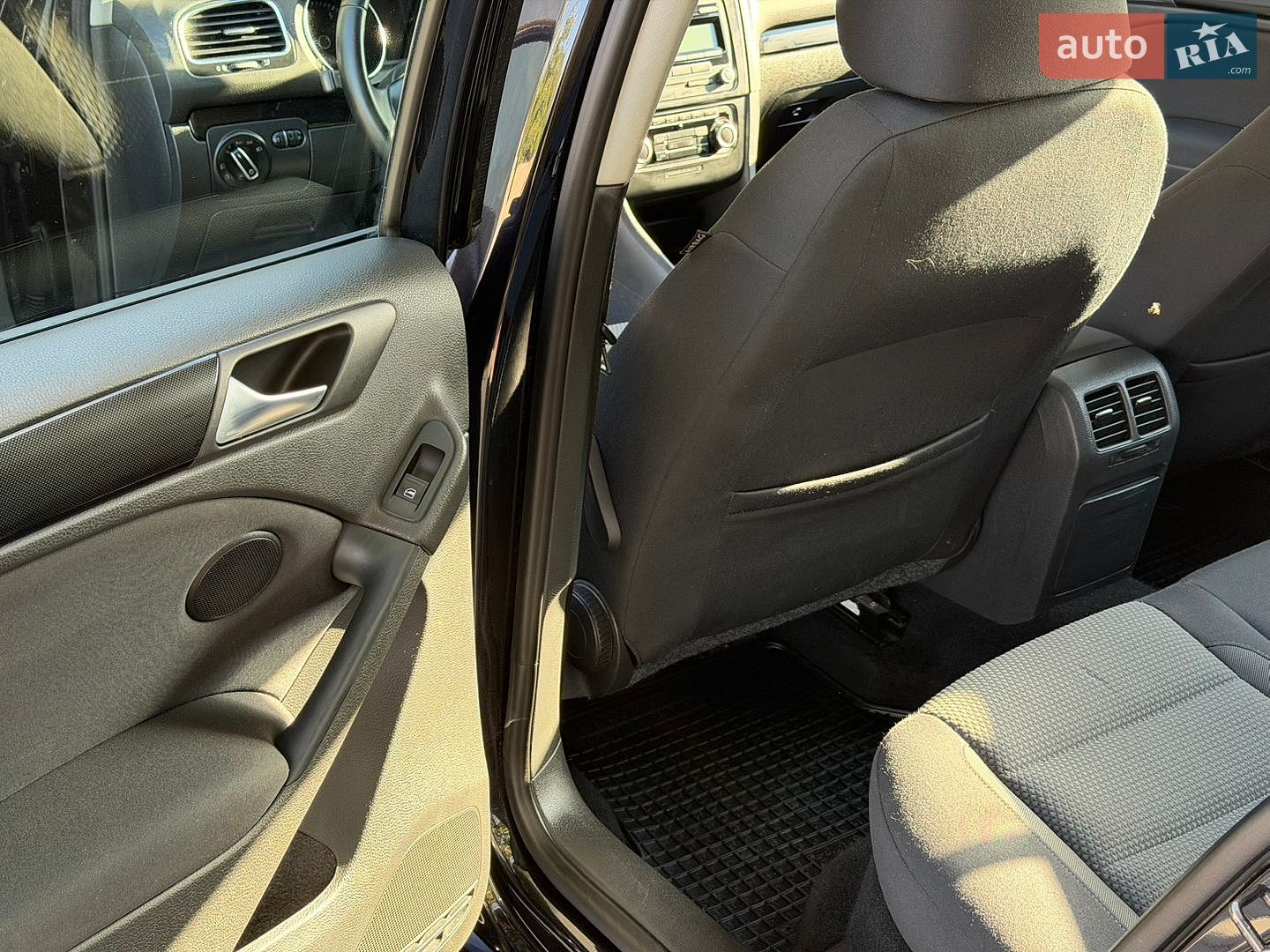 Volkswagen Golf 2010 VIN WVWZZZ1KZAP173883 фото оголошення 16 з 17