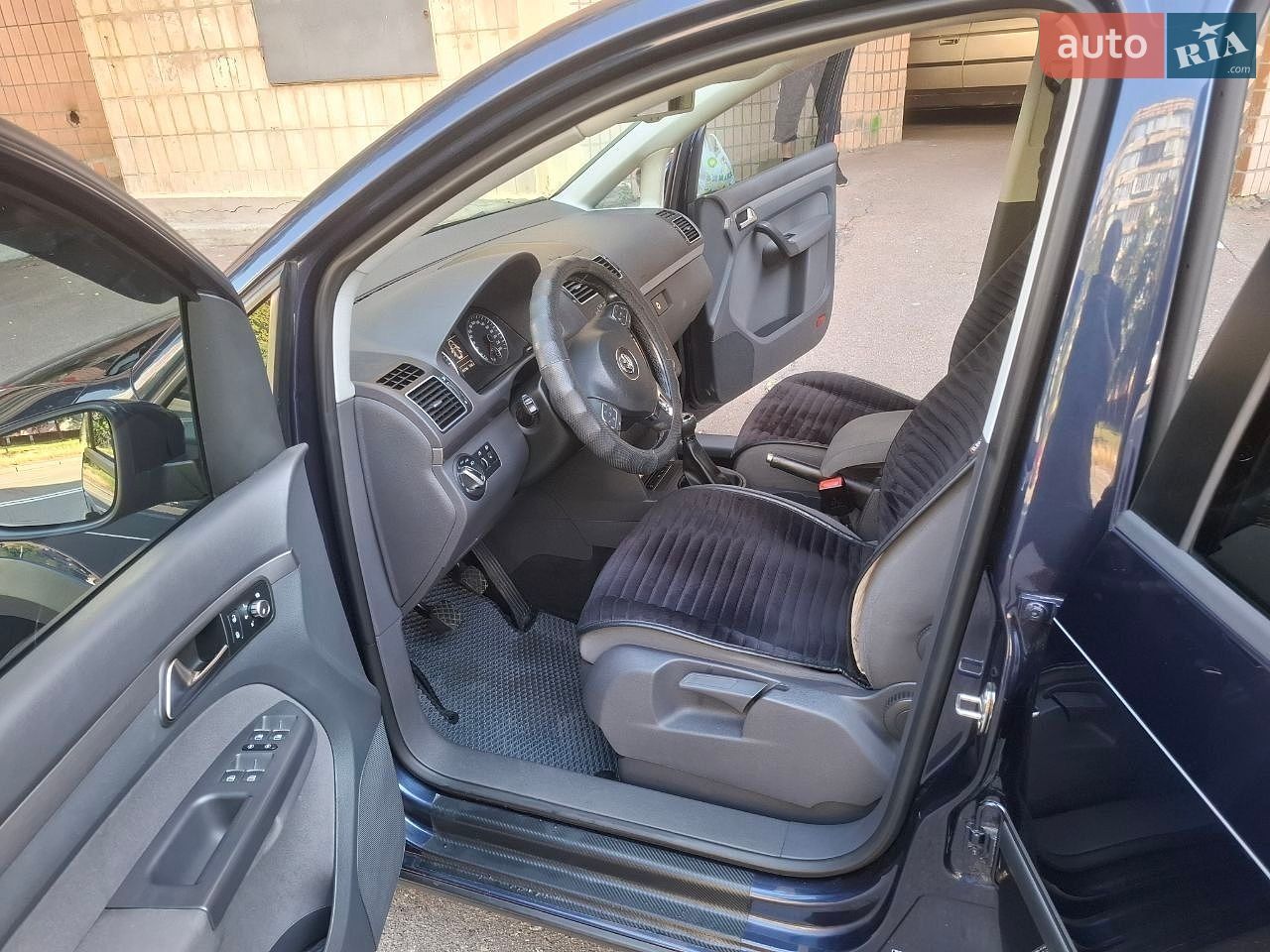 Volkswagen Cross Touran 2011 VIN WVGZZZ1TZCW015655 фото оголошення 4 з 8