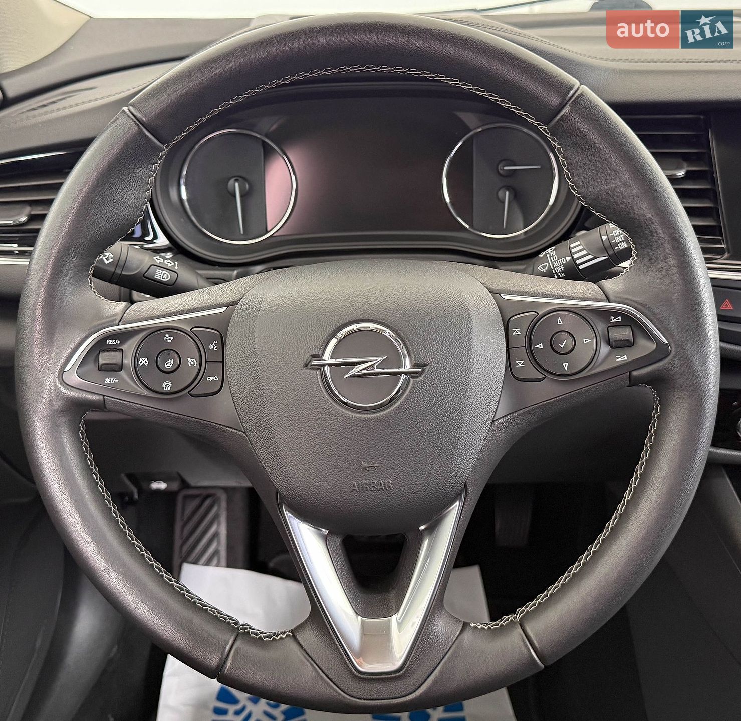 Opel Insignia 2019 VIN W0VZT8GH8L1005783 фото оголошення 16 з 47