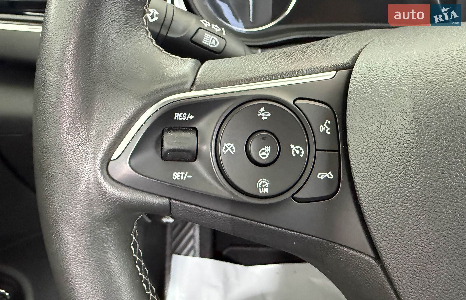 Opel Insignia 2019 VIN W0VZT8GH8L1005783 фото оголошення 17 з 47