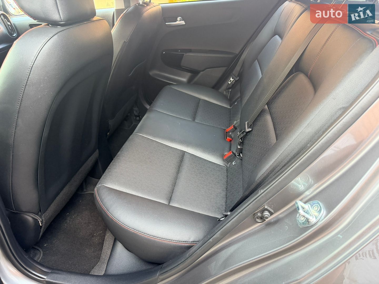 Kia Picanto 2021 VIN KNAB3518JMT808506 фото оголошення 14 з 25