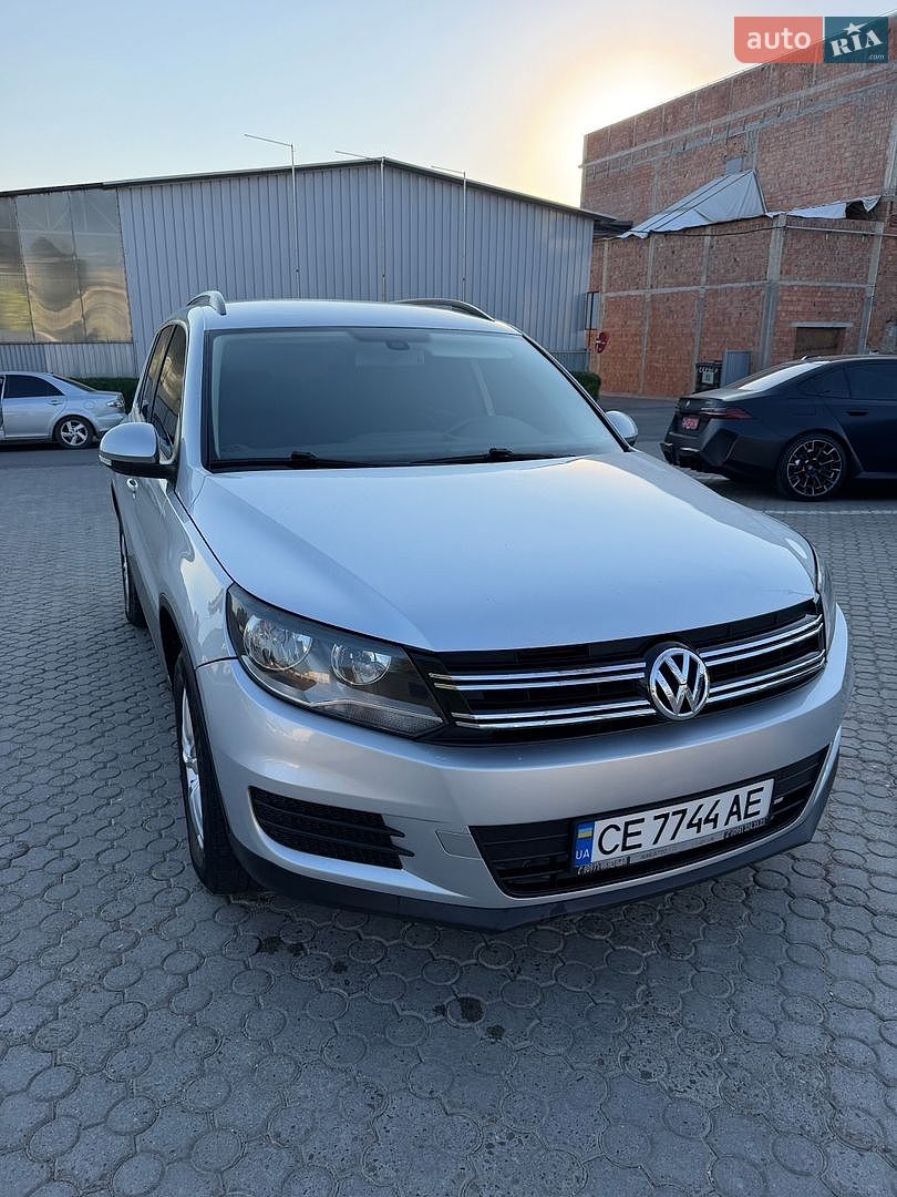 Volkswagen Tiguan 2016 VIN WVGBV7AX0HK021778 фото оголошення 2 з 26