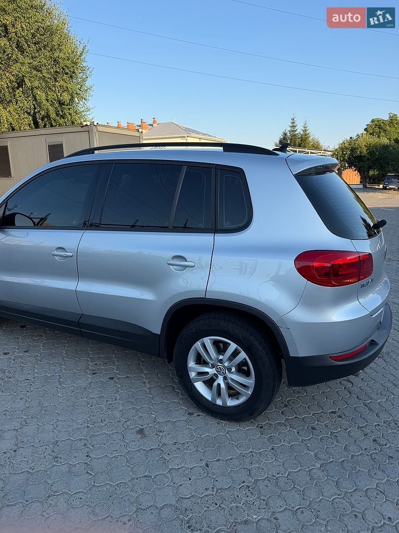 Volkswagen Tiguan 2016 VIN WVGBV7AX0HK021778 фото оголошення 5 з 26