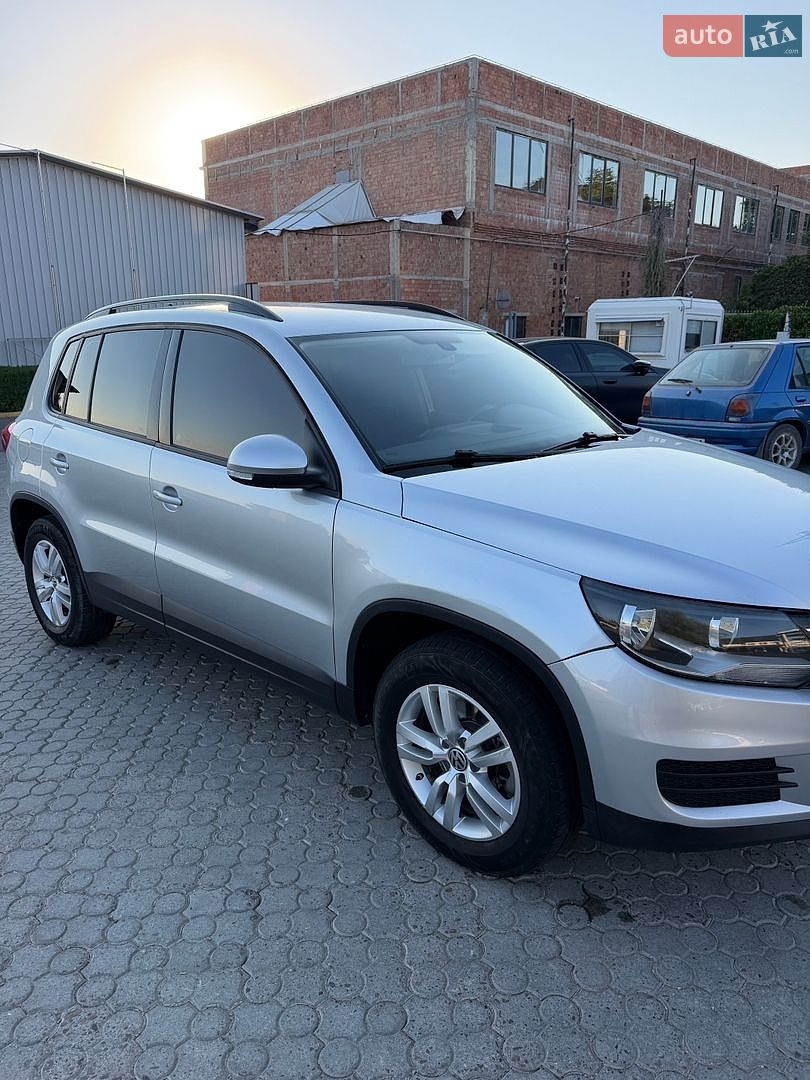 Volkswagen Tiguan 2016 VIN WVGBV7AX0HK021778 фото оголошення 10 з 26
