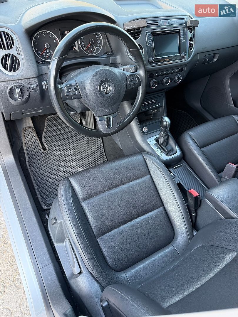 Volkswagen Tiguan 2016 VIN WVGBV7AX0HK021778 фото оголошення 18 з 26
