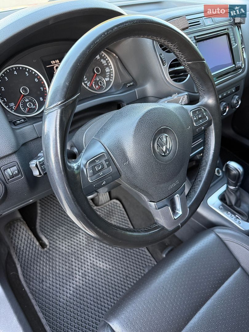 Volkswagen Tiguan 2016 VIN WVGBV7AX0HK021778 фото оголошення 21 з 26