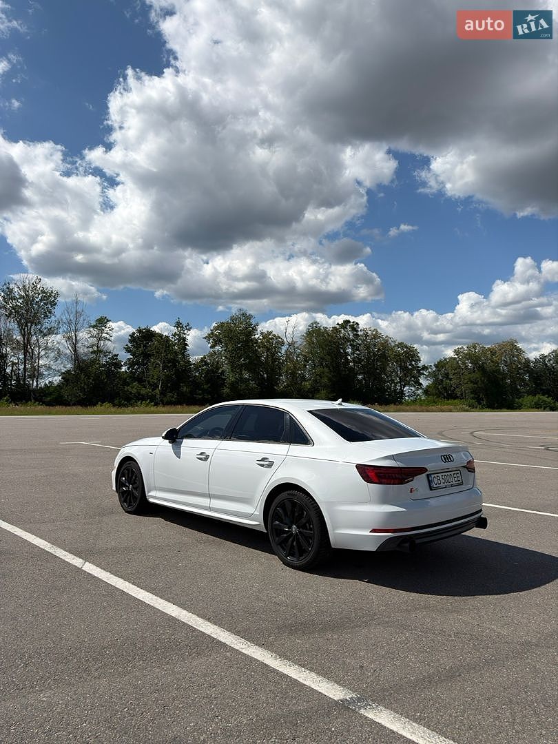 Audi A4 2018 VIN WAUDNAF43JN010039 фото оголошення 5 з 26