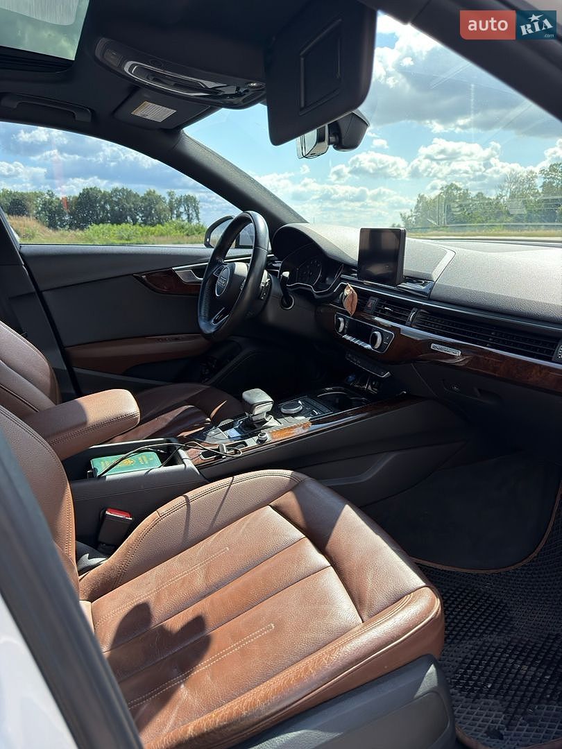 Audi A4 2018 VIN WAUDNAF43JN010039 фото оголошення 12 з 26