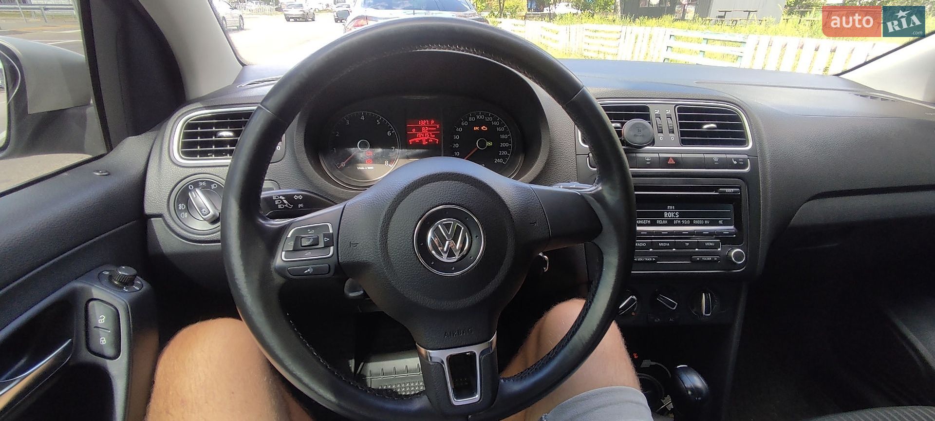 Volkswagen Polo 2011 VIN XW8ZZZ61ZCG011033 фото оголошення 13 з 31