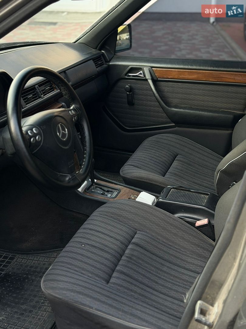 Mercedes-Benz E-Class 1990 VIN WDB1240261B306704 фото оголошення 6 з 19