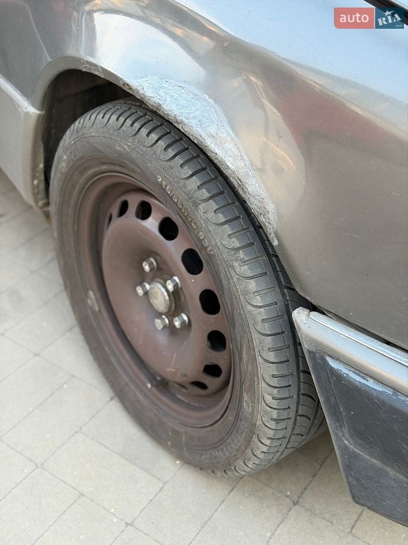 Mercedes-Benz E-Class 1990 VIN WDB1240261B306704 фото оголошення 10 з 19