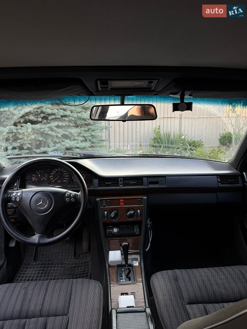 Mercedes-Benz E-Class 1990 VIN WDB1240261B306704 фото оголошення 19 з 19