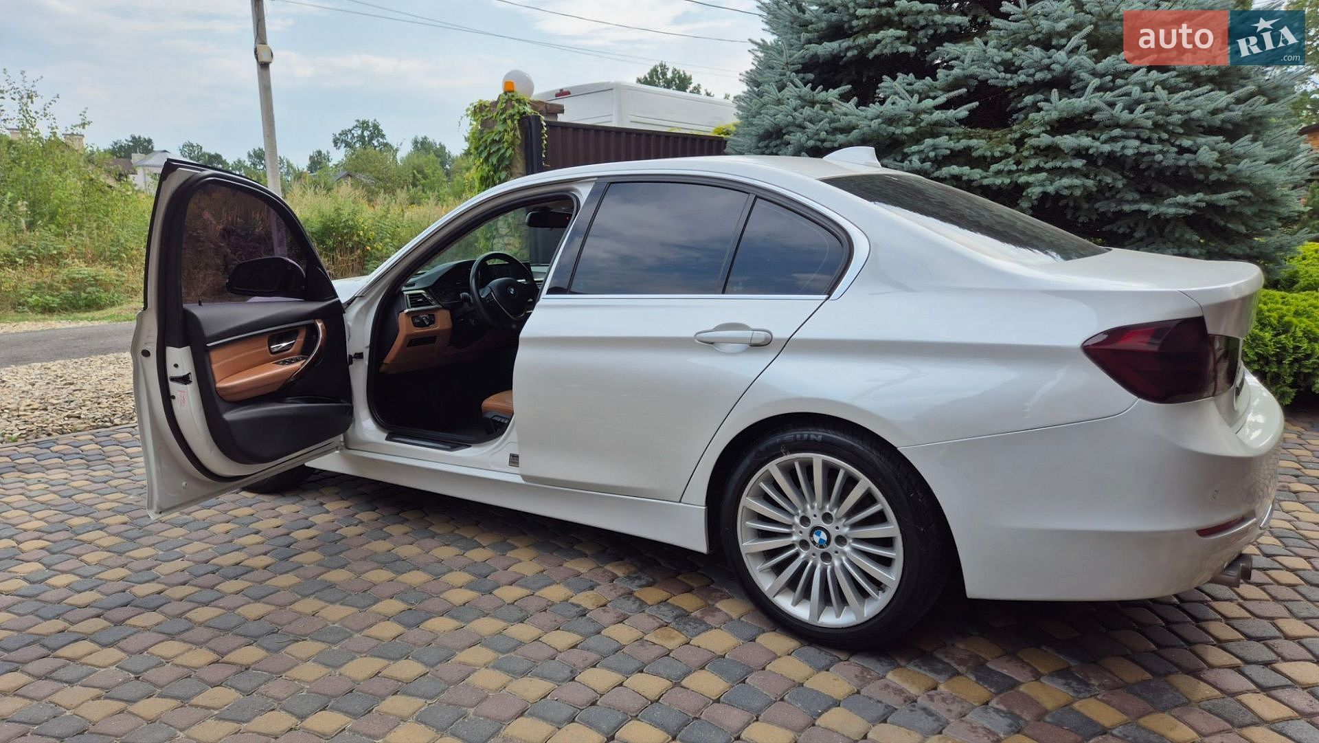 BMW 3 Series 2013 VIN WBA3A5C51DF601402 фото оголошення 8 з 34